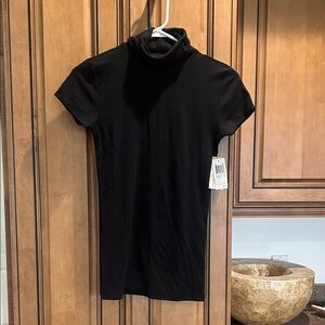 Philosophy Black Short Sleeve Turtleneck Top